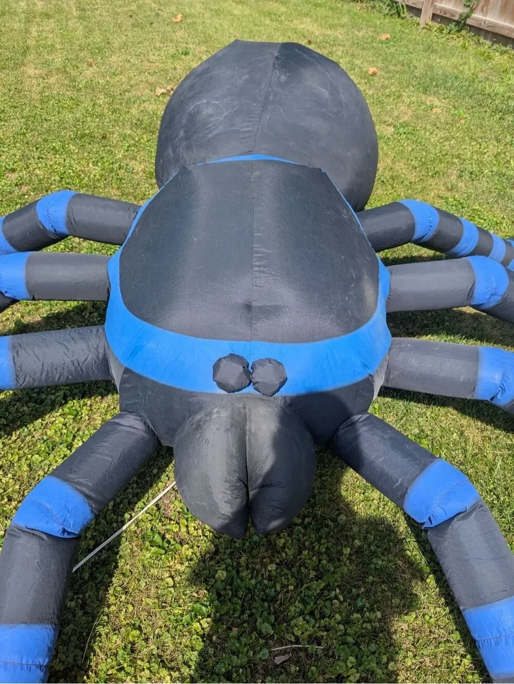 8 Foot Jumbo Spider Halloween Airblown Inflatable  Indoor & Outdoor Gemmy